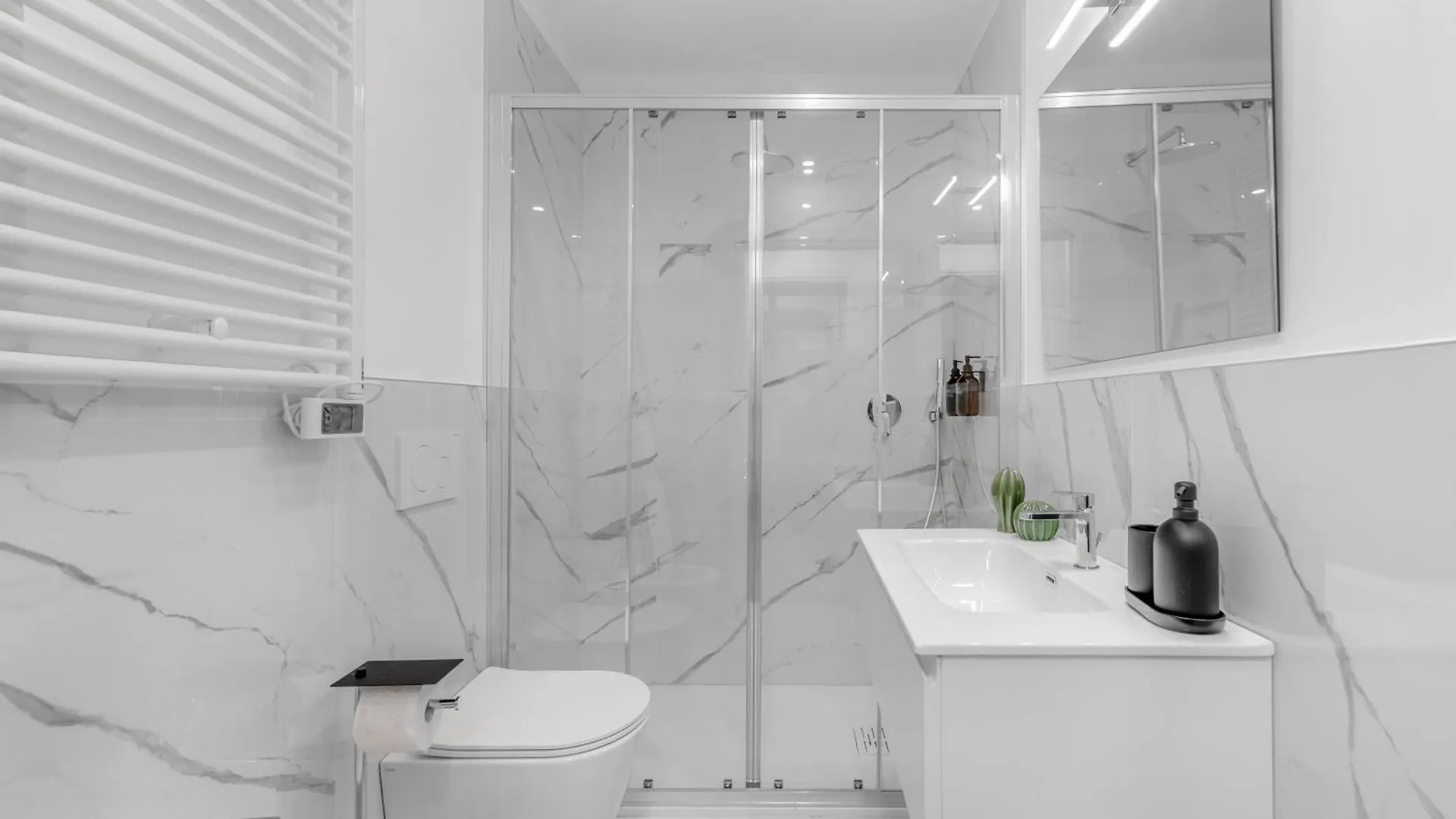 Duomo-Navigli Gramuglihouse Apartment Milan 0*,